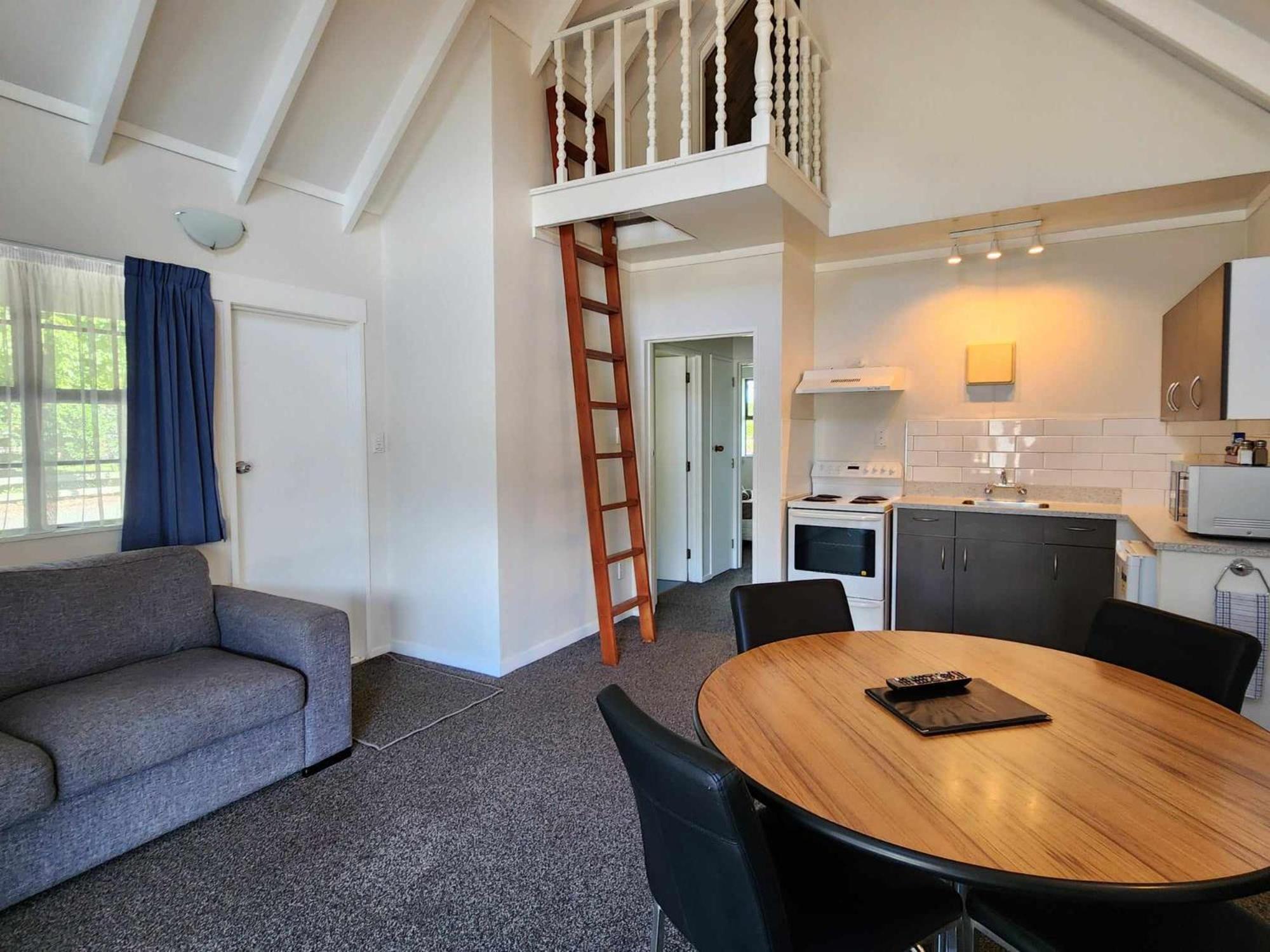 Bulls Motel & Holiday Park Halcombe Bagian luar foto