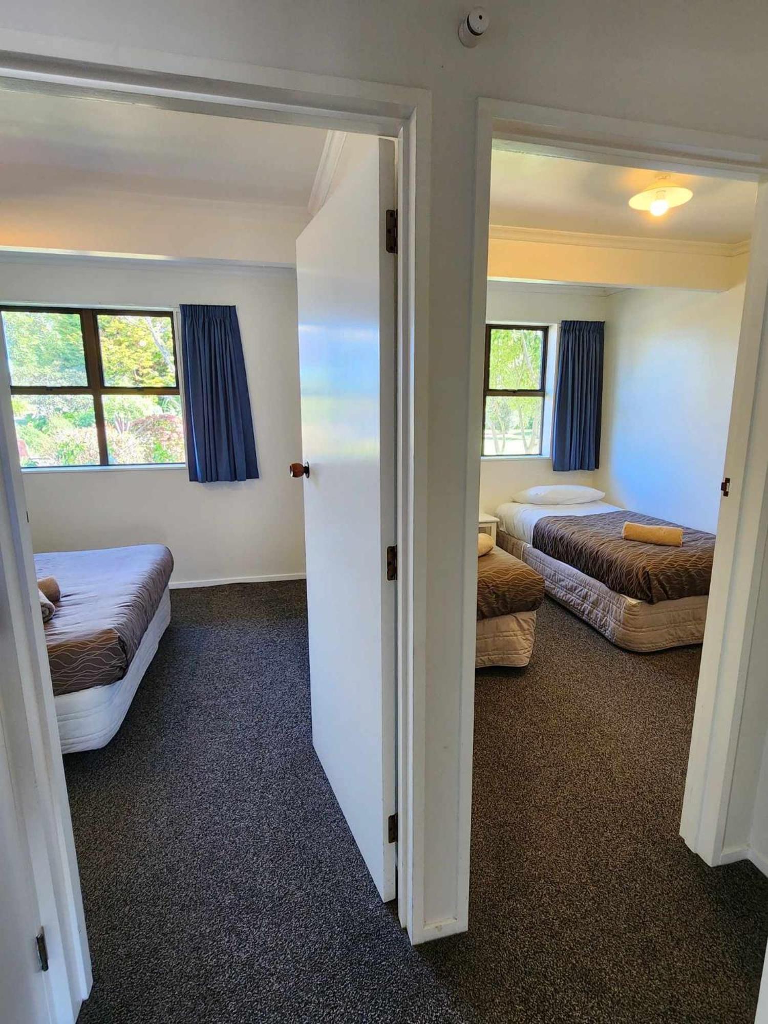 Bulls Motel & Holiday Park Halcombe Bagian luar foto