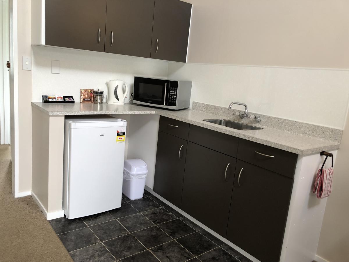 Bulls Motel & Holiday Park Halcombe Bagian luar foto